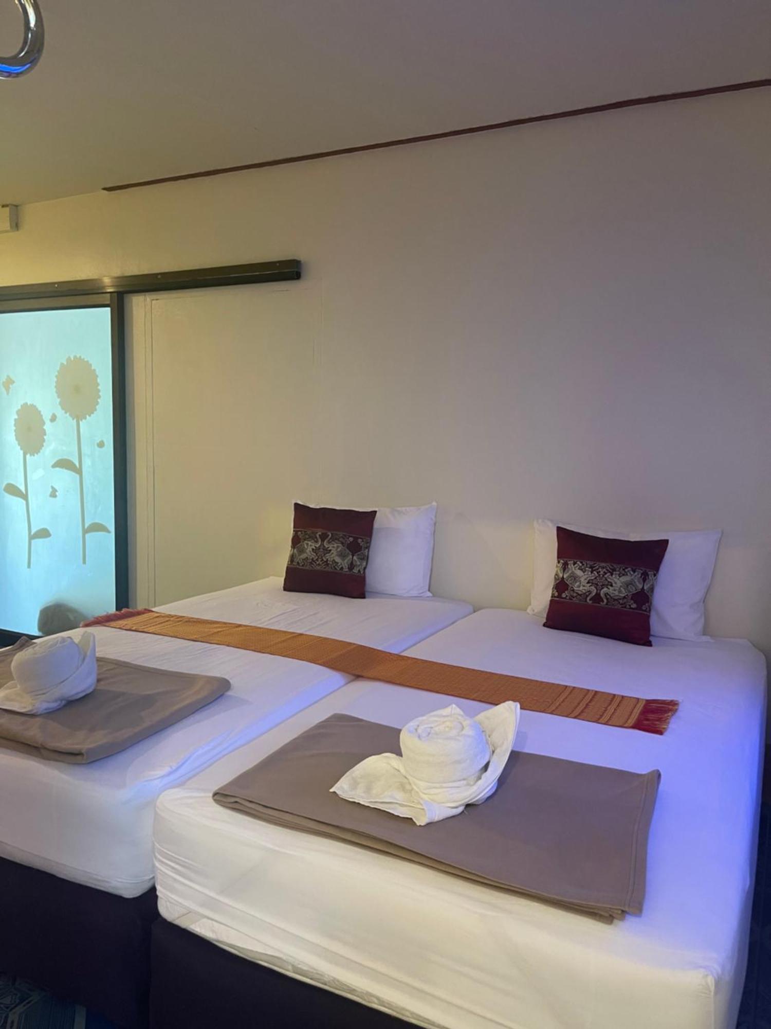 Baan Klong House Hotel Baan Khai Bagian luar foto