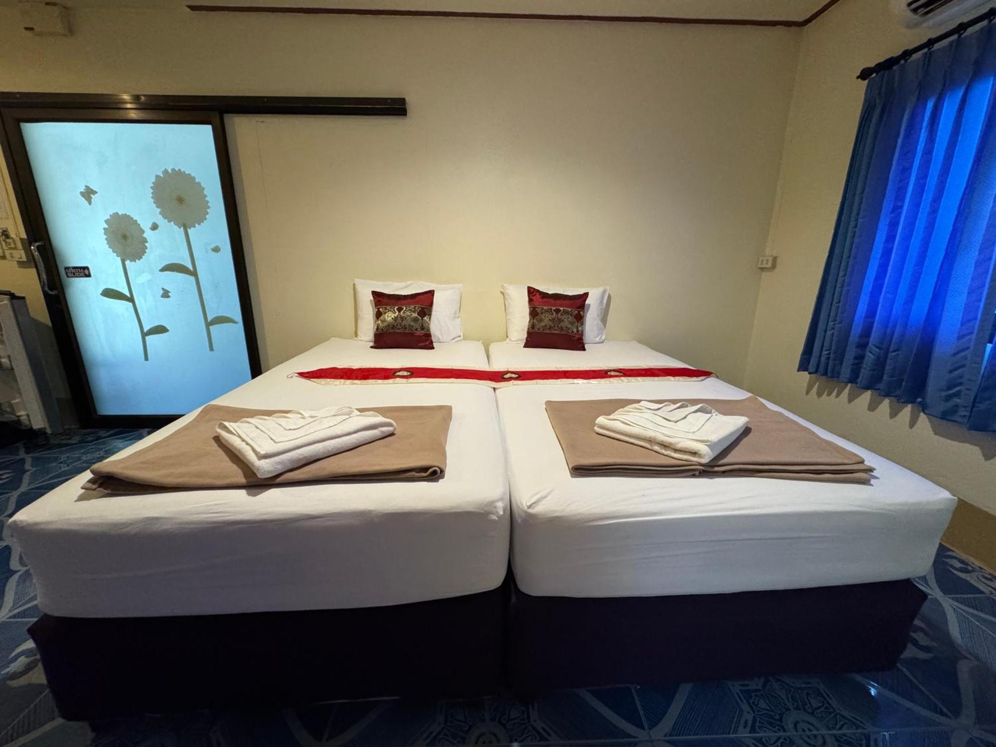 Baan Klong House Hotel Baan Khai Bagian luar foto