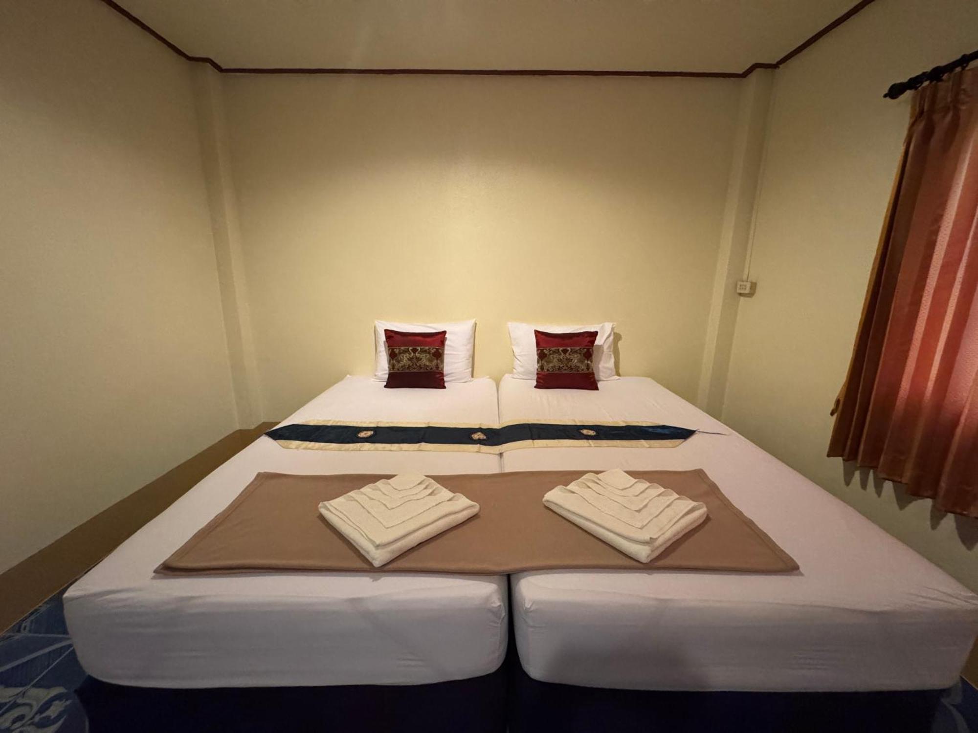 Baan Klong House Hotel Baan Khai Bagian luar foto